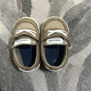 Stride rite toddler sneakers 4M